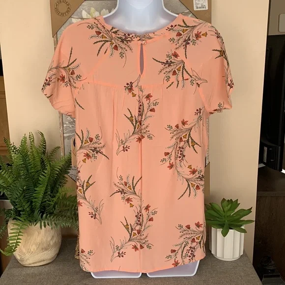 Peach Floral Print Blouse M NEW! - Picture 3 of 10